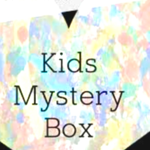 Other - MOVING SALE!!! 🍭 Kids resellers box 🍭